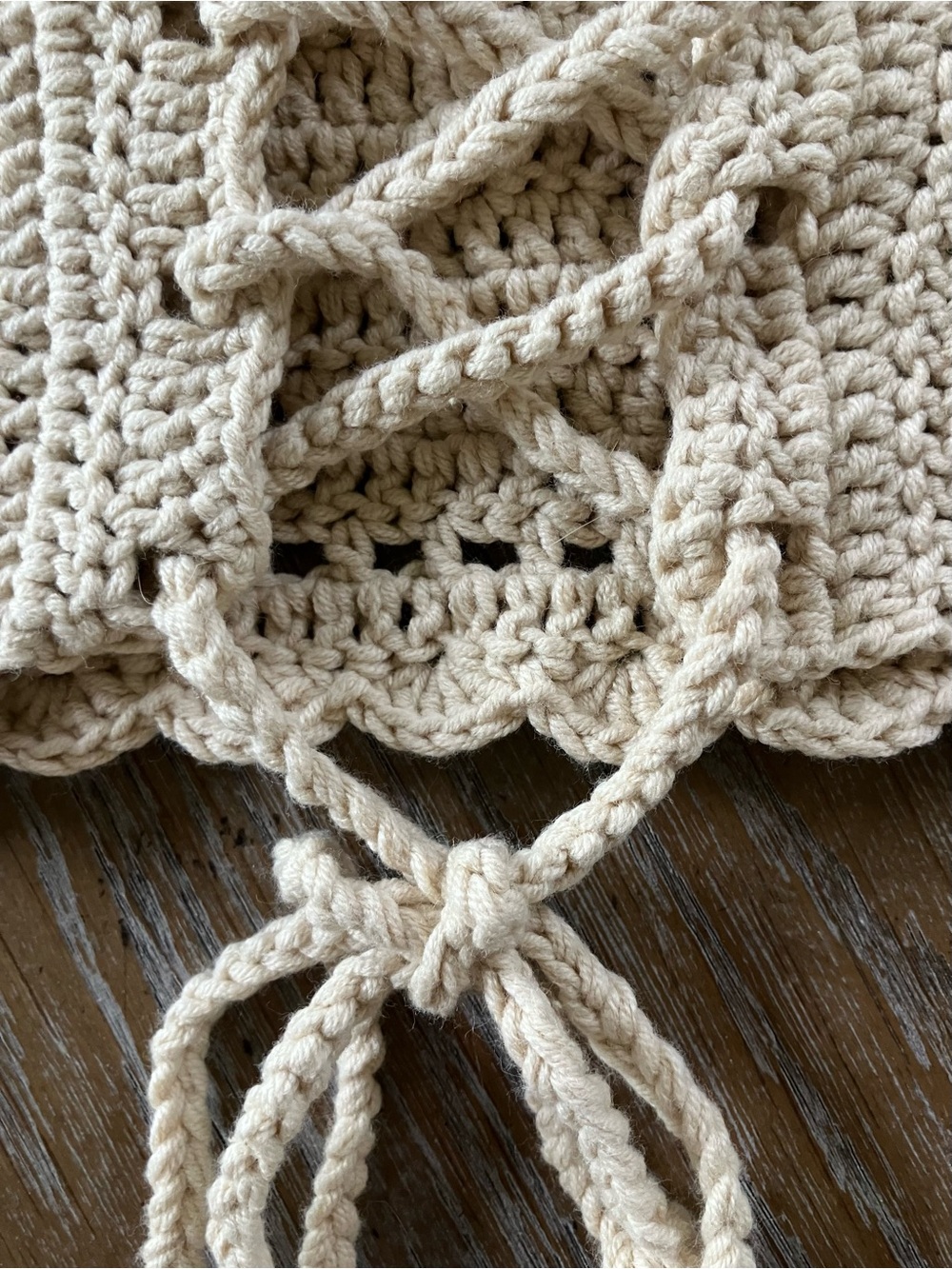 Hand-Knit Cream Halter Tank Top (XS) - Picture 4 of 5
